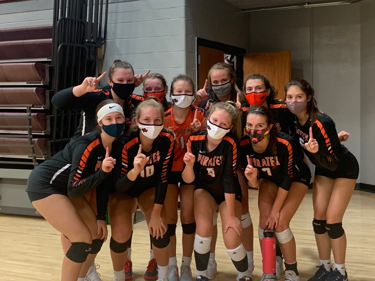 PCHSAthletics1's tweet image. Ladies take 1st place at the Lees Summit North Volleyball Tournament!! Beat Truman for the Win!!! Go Pirates!!!!