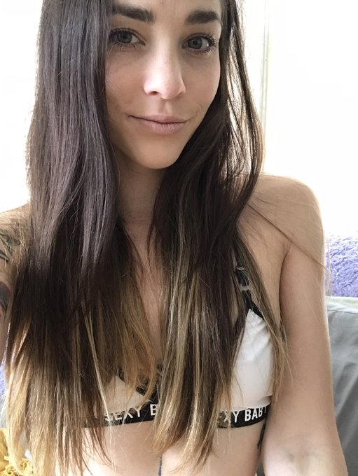 Liiiive https://t.co/IqeAk8HFKy  💕 https://t.co/w8cAeLpUXP<a href="/tag/mvsales"class="tags"><span>#mvsales</span></a>