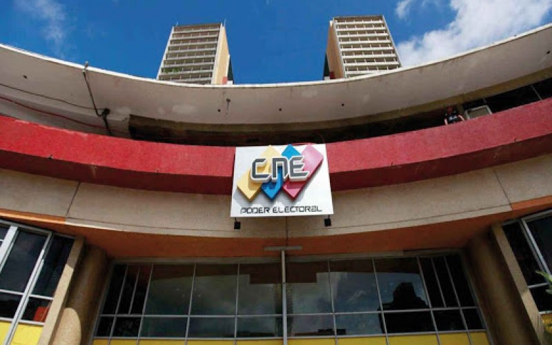 noticierovv's tweet photo. CNE publicará el lunes la lista definitiva de candidatos a diputados https://t.co/g6BG2ULLTj
#CNE #ListaDefinitiva #CandidatosADiputados #NoticieroVenevision https://t.co/46pYAZpgBP
