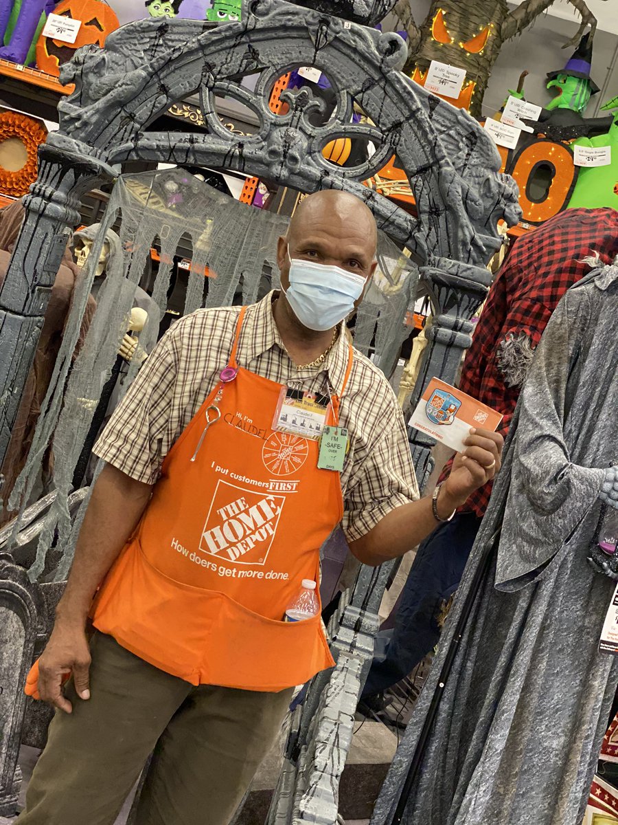 Meet the heroes is team 1261 who we recognized for bringing our values to life! Congrats to Rob, Ray, Jorge and Claudel and thank you for all you do.  1261 is #HDSTRONG👍🏽 <a href="/daryl_hagen/">Daryl Hagen</a>