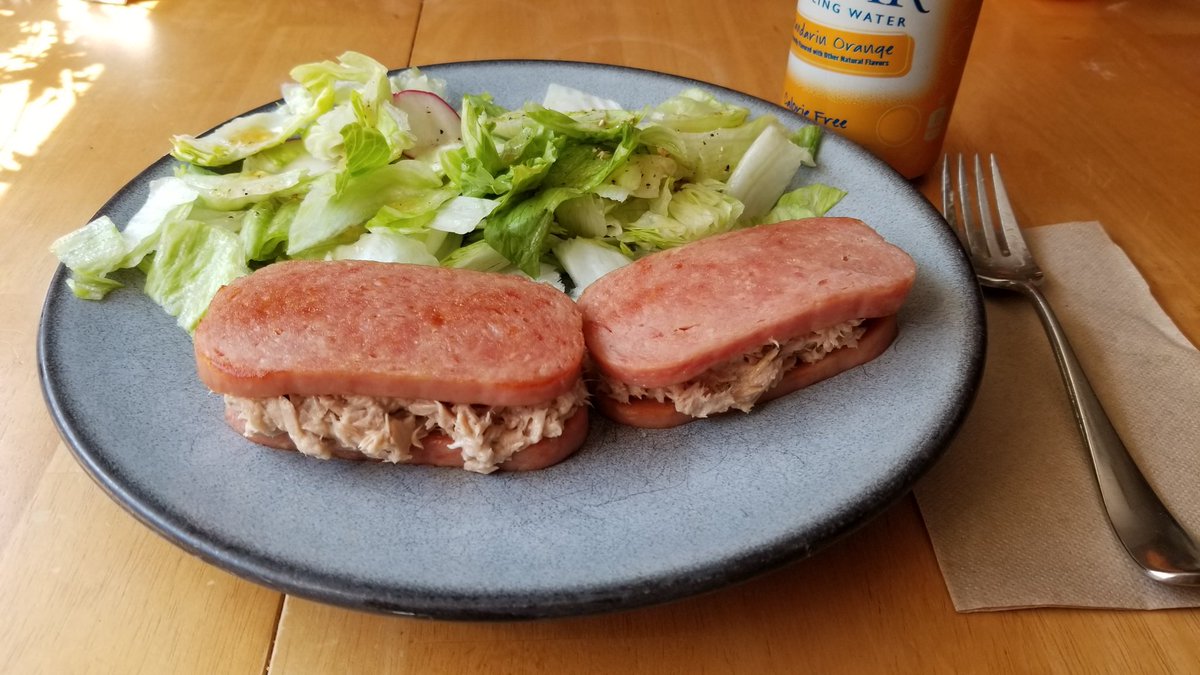Today's low carb lunch masterpiece: fried spam and tuna fish sandwich with salad.
<a href="/Anticleric/">Blair Renaud // LOW-FI 🟥🟧⬛</a>, <a href="/skyworxx/">use @MarkSchrammVR instead</a>, and @Moike_the_Squid, thought you might appreciate this...    :-)