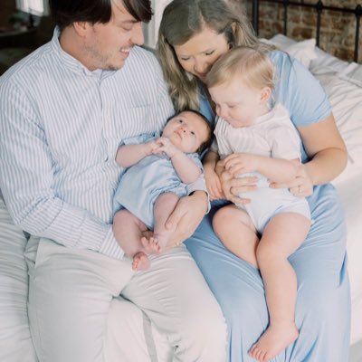 HillaryGlen's tweet photo. #NewProfilePic https://t.co/9ccCcGFaV3