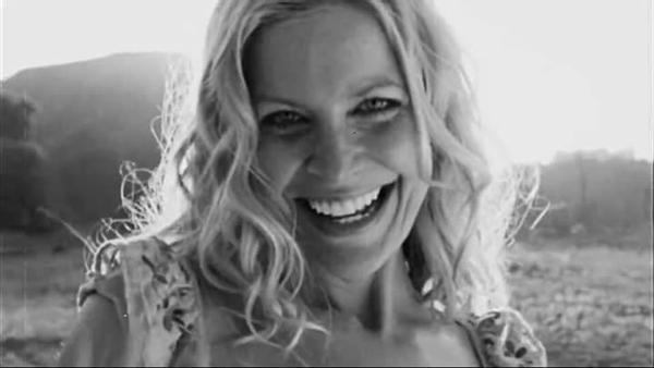 Happy Birthday to Sheri Moon zombie 
Baby still scares the shit out of me ! 