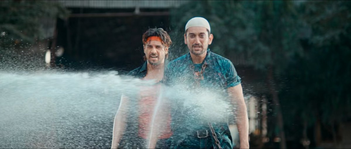 anaspmofficial's tweet image. Now Watching #Marjavaan