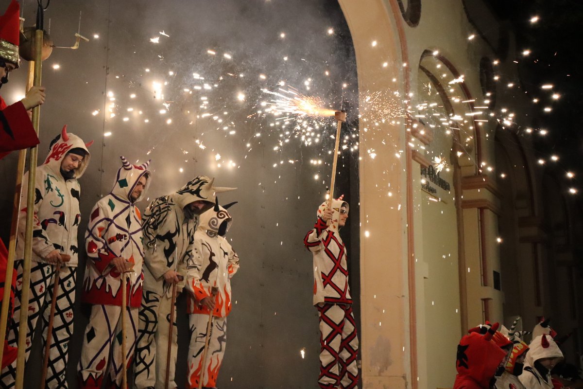 #Misericòrdia2020🎉

👉 Algunes imatges de la representació del Ball de Sant Miquel🥳

#CulturaAReus <a href="/ReusFestaMajor/">ReusFestaMajor</a> <a href="/reus_cat/">Ajuntament de Reus</a>