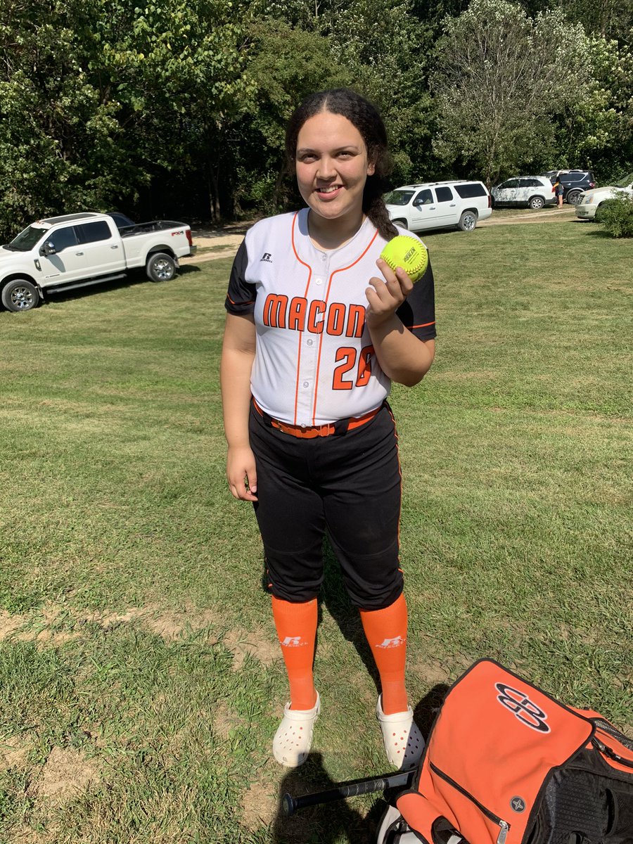 MaconTigerSoft's tweet photo. Tigerettes with another win over Elsberry 8-1. Chezney Smith with a home run...way to go! Championship coming up soon! #allin 🐅 https://t.co/YNxJT94JLD