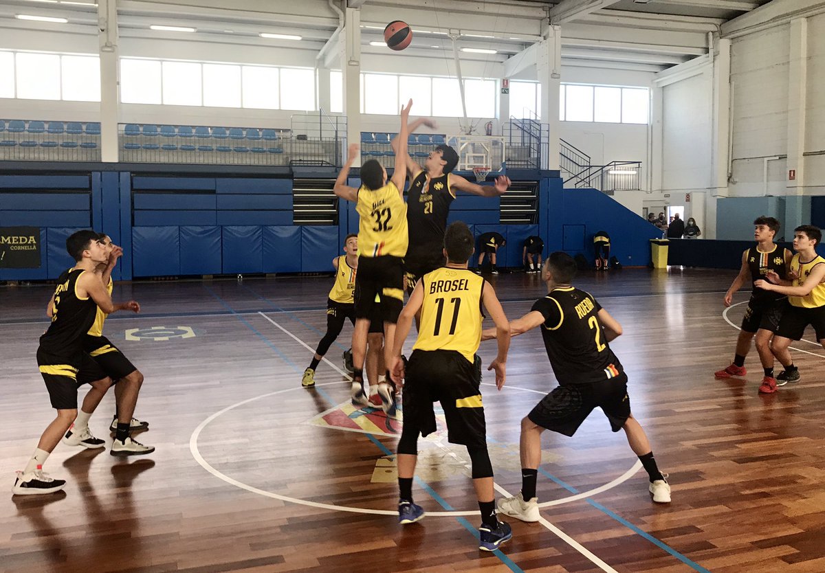 BasketAlmeda's tweet photo. ⏩Amistosos: Els nostres equips no descansen!

Avui el #J2M i el #C1M han jugat entre ells per seguir crèixent com equip.🔝

El #IM ha jugat el seu primer amistós davant el @bcsjd on el treball del dia a dia s'ha notat a la pista (51-96). https://t.co/aClgYL3Mtf