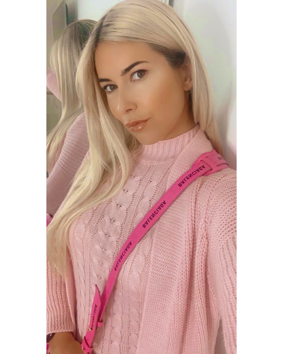 Comfy Casual Saturdays <a href="/Glamifyfashion/">Glamify</a> 💖 glamifyfashion.com/products/carla…