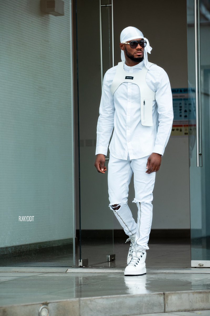 PrinceNEnwerem's tweet photo. Coming through in all shades of white 🎠🎠🎠 #PrinceLifeOfTheParty #AllWhiteParty https://t.co/GtLc8FlzgP