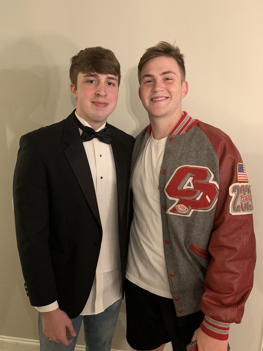 RWMartin63's tweet photo. A couple of Noah’s senior friends - Moose and Ben. Nothing like great friends. Central Private has a wonderful 2021 graduating class.
#centralprivate #friends https://t.co/l5UiEWsp3H