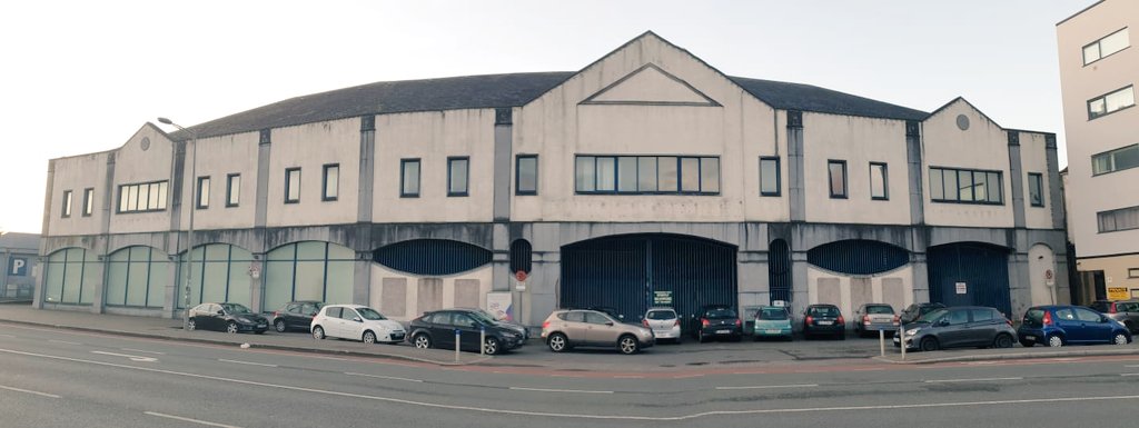 this place could so easily be adapted for work spaces, indoor market, so much more, instead of being another statistic in vacant Cork city properties No. 104  #regeneration  #economy  #wellbeing  #meanwhileuse  #repurpose