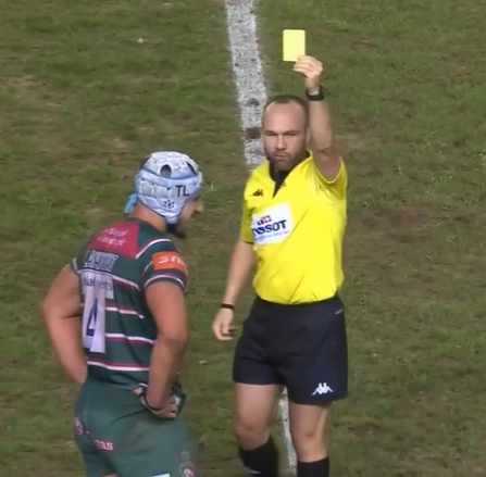 Perrugby's tweet photo. Golpe a destiempo innecesario de Tomás Lavanini sobre Louis Carbonel y amarilla para el argentino, que venía teniendo un buen segundo tiempo.
Dos minutos después, otra conquista de Toulon que se encamina a la final de la Challenge Cup #RCTvLEI https://t.co/LiZ0eHO1el