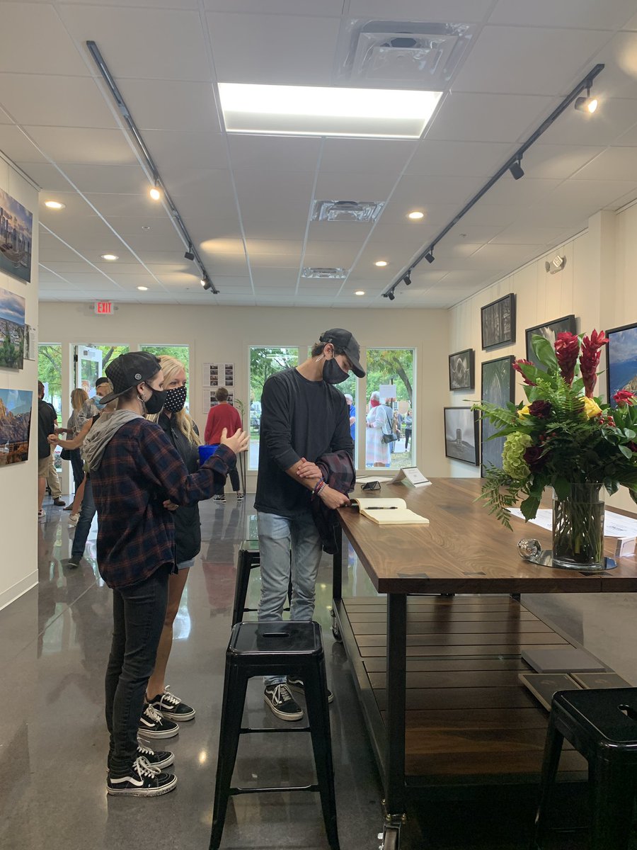 VillageWestClay's tweet image. It’s grand opening day for Bellomo Studios and Behn Gallery in the Village Center. Visit them and enjoy live music until 7 p.m. We were pleased to have Mayor Brainard on hand for the festivities.