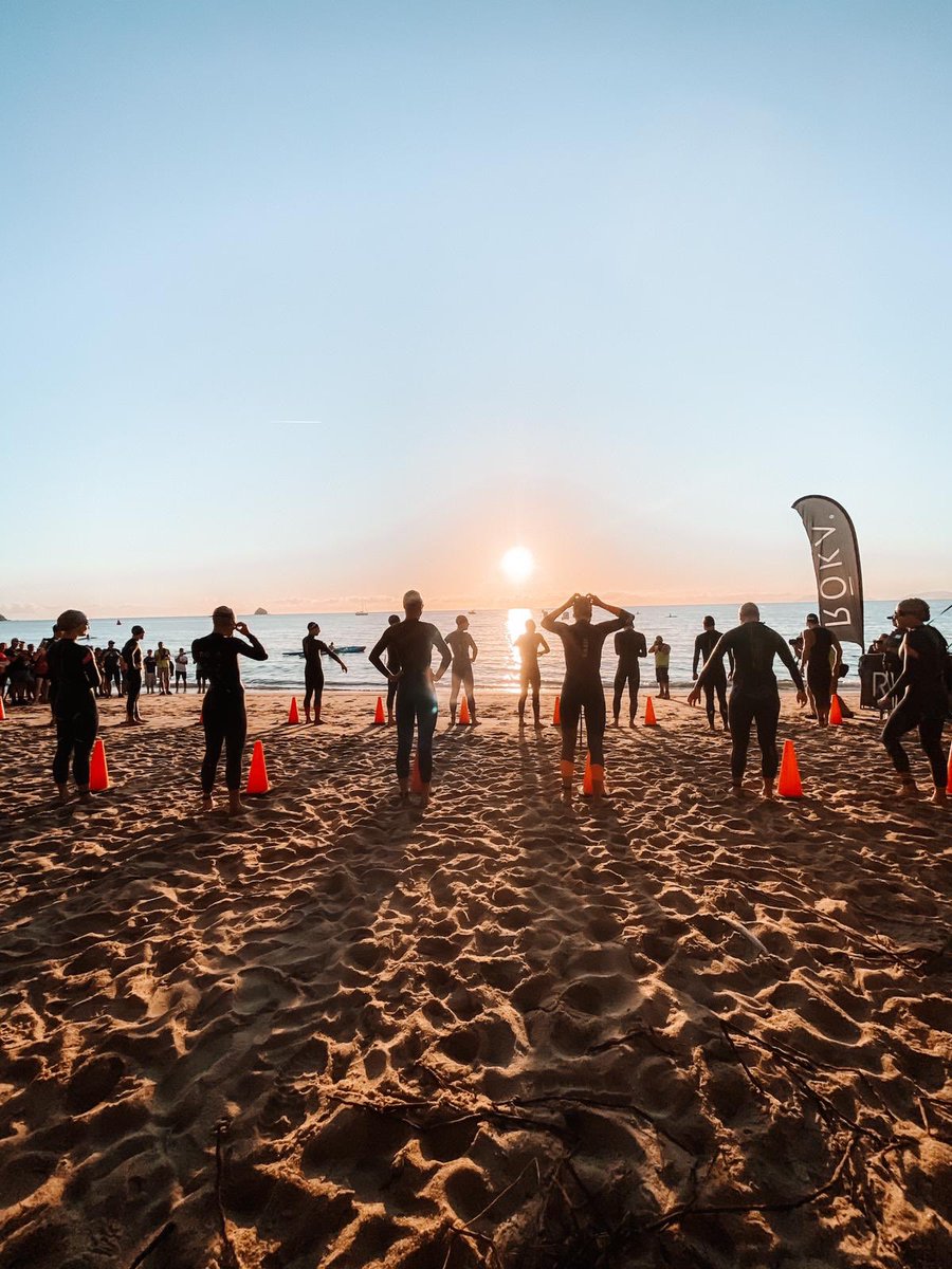 witsupcom's tweet photo. Awesome shot from @AshleighGentle of the women lining up for the swim start... her #SupportiveDude @JoshAmberger is also racing today and we wish him the best of luck! https://t.co/tNmwjQ78k4