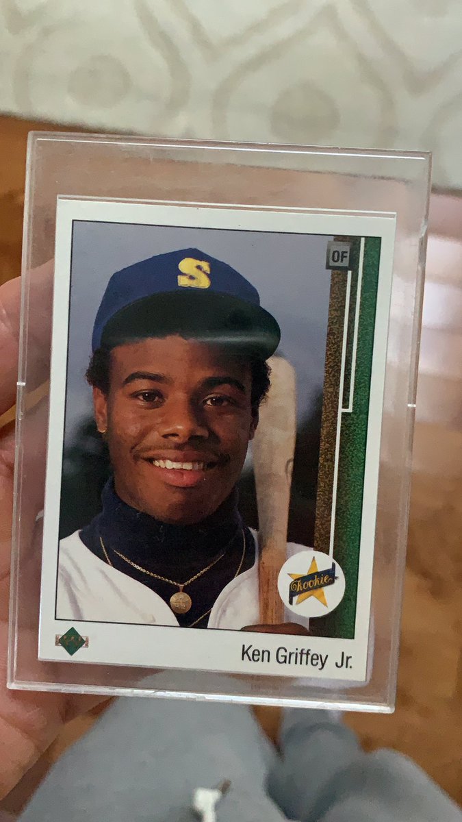 6one71's tweet image. Back in the day, this pack-pull was a lottery winner. #89UpperDeck #Junior #KenGriffeyJr #UpperDeck