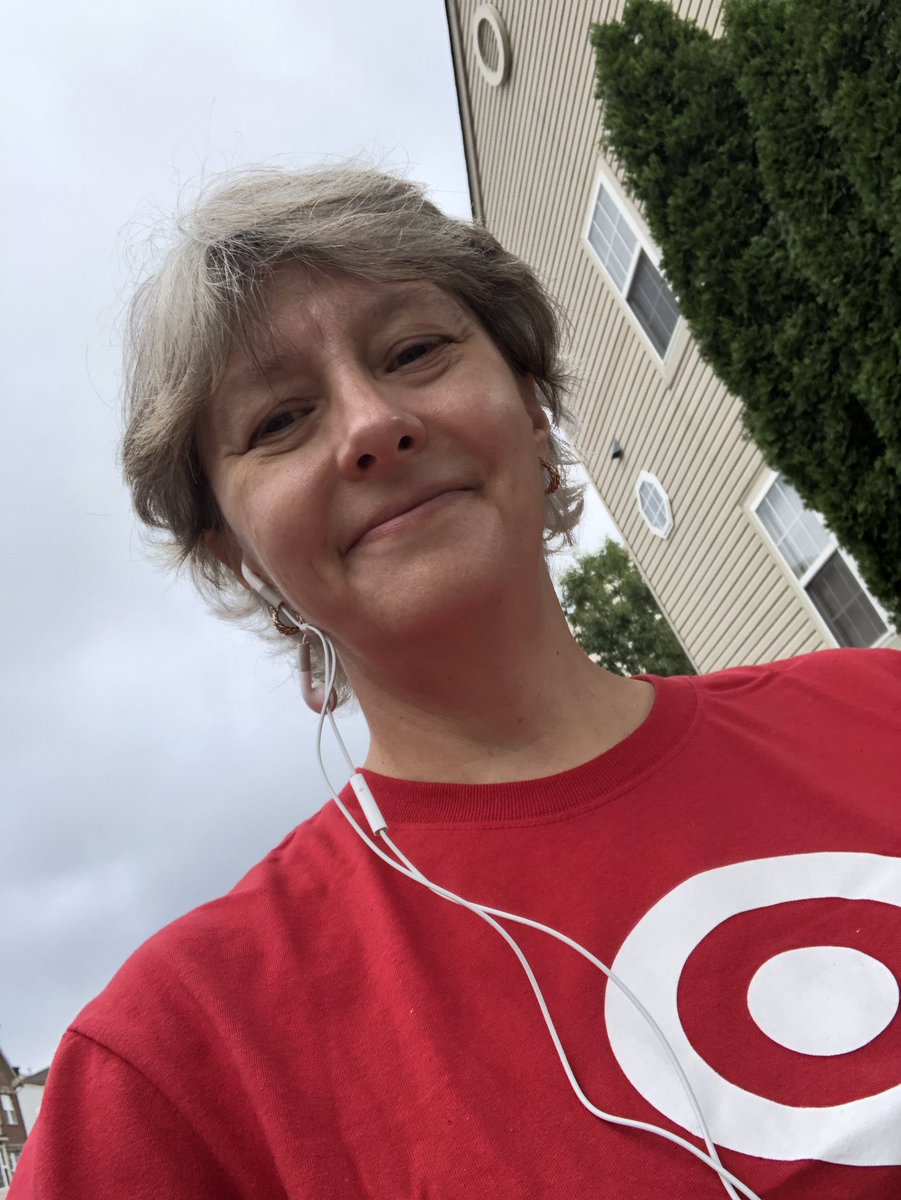 In support of St. Jude Children’s Hospital, we took a refreshing walk! <a href="/LeahDevlin11/">Leah Devlin</a>, <a href="/StJude/">St. Jude</a>, <a href="/SandyTGT/">Sandy Hayes</a> <a href="/AllanRRodas/">Allan Rodas</a> <a href="/CourtneyDare_/">Courtney Dare</a> #WeAreTarget