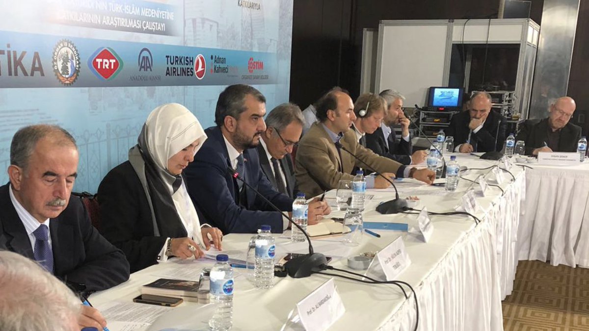 sabanaliduzgun's tweet photo. Değerli hocamız Prof.Dr. Hasan Onat’ı kaybettik. Güleryüzü, içtenliği, çatkapı girişi ve ‘sayın Düzgün’ seslenişi ve en son Semerkant’ta ebedileştirdiğimiz resimler hatıra kaldı. Mekanın cennet olsun sevgili hocam... https://t.co/FDCx864uW5