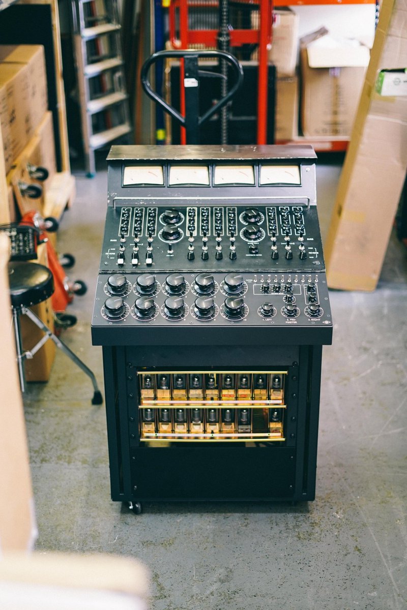 UAudio's tweet photo. #Craftsmanship 🛠️ This fully restored 1960's #UniversalAudio mixing desk uses all original parts, built to the highest standards we could hope for by @FunkyJunkLtd. Imagine tracking your band through this!

#MixEngineering #MixDesk #StudioRecording #HardwareRestoration https://t.co/ulBKOZbNSR