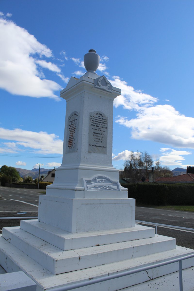 allanrob9's tweet photo. Travelling via the #PigRoot to #Alexandra for the #GoldPanning Competitions & the annual #BlossomFestival. First stop after #Palmerston was little hamlet of heritage #Dunback. Not much left since the store burned down https://t.co/3jXpkOpkNB