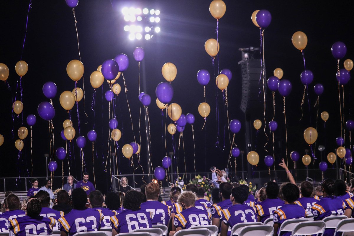 dsjacketstv's tweet photo. We will never forget Remy's life.

#FlyHigh77 https://t.co/PSEN5fZjWs