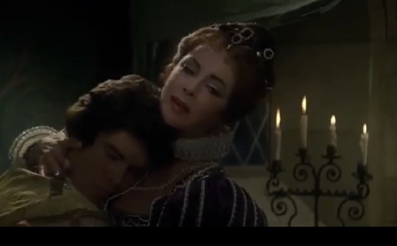 craigbrucesmith's tweet photo. Watching “The Mirror Crack’d” with #AngelaLandsbury as #MissMarple and who should appear playing an uncredited young actor but @piercebrosnan #firstrole #ElizabethTaylor https://t.co/reRqHbNo3J