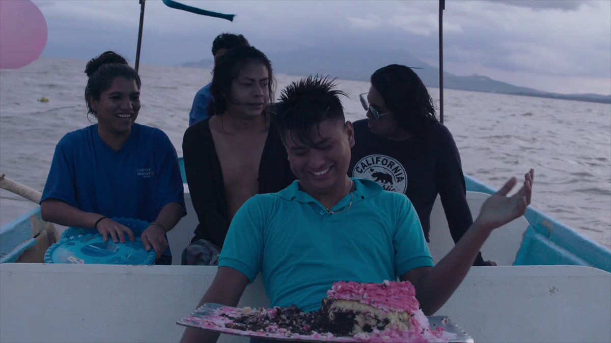 ⚡️'Las flores de la noche' de Omar Robles y Eduardo Esquivel  ganó el premio a Mejor Largometraje Documental Mexicano en el <a href="/giffmx/">Guanajuato Film Fest</a>.

Charlamos con ellos para conocer más sobre su documental  👉t.ly/t9MF

¡Felicidades a todo el equipo!🙌