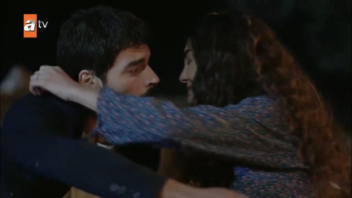 she really can’t stand the thought of losing him I’M OKAY EVERYTHING IS FINE  #ReyMir  #Hercai