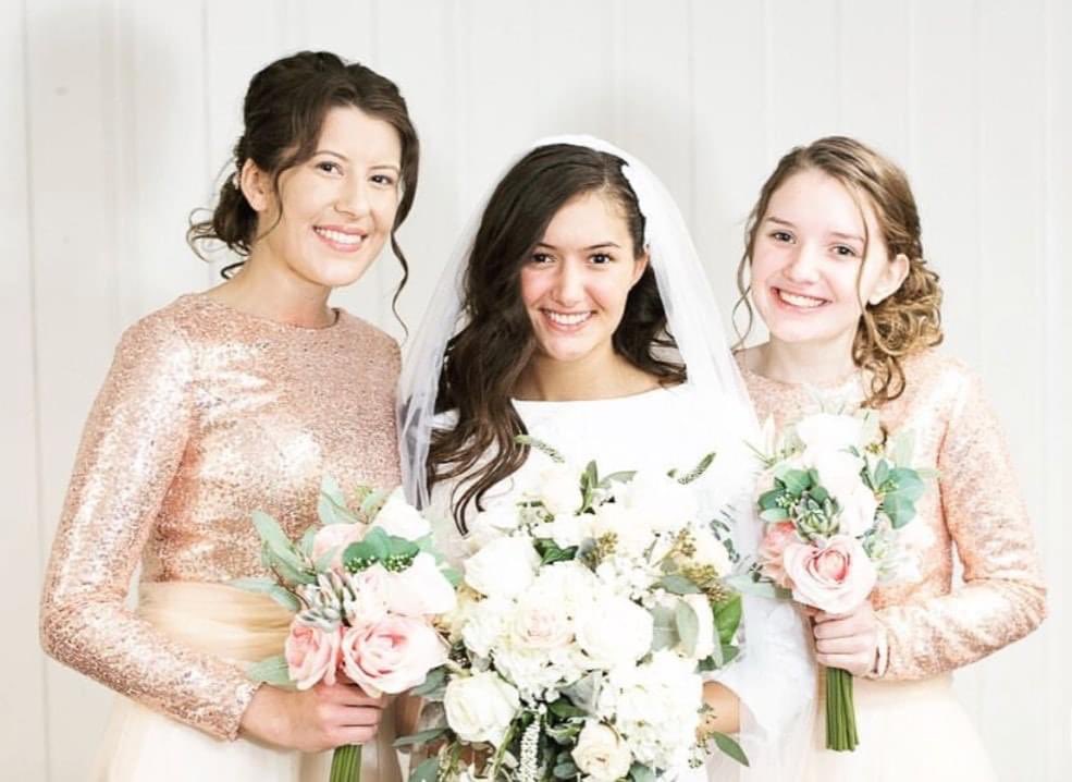 MelaJHud's tweet photo. National Daughters Day!  Love you all!  @jelissa_vega @macyh97 @MadelynHudson02 https://t.co/Cz1KTGW0oY