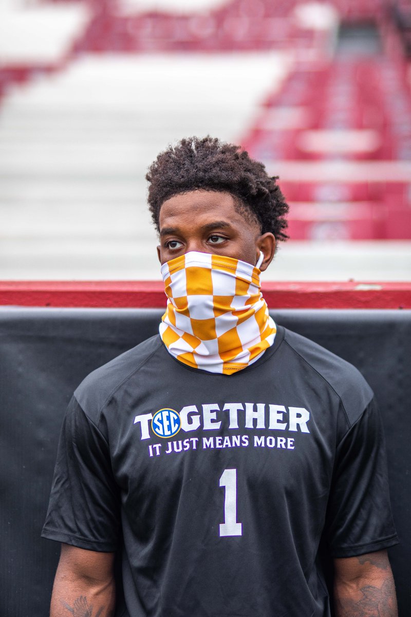 Vol_Football's tweet photo. Together. ✊🏿✊🏾✊🏽✊🏼✊🏻 https://t.co/bnuqMWaXfr