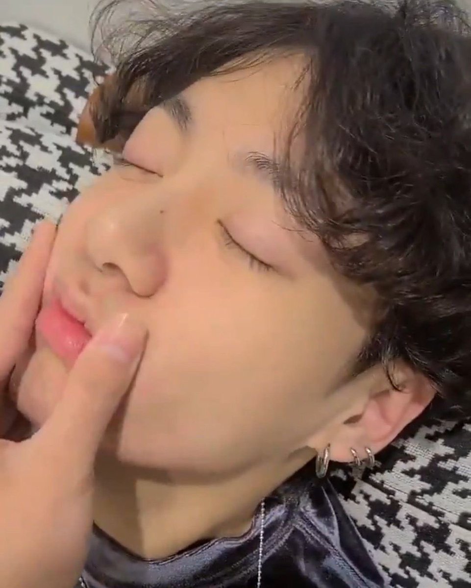 🥺