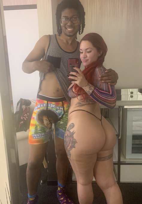 Dorky 🤓 and Red &hearts;️ #freedorkyD #bigBs #bobrossandbigbooties https://t.co/MeAqkoQ0vm<a href="/tag/freedorkyd"class="tags">#freedorkyD</a><a href="/tag/bigbs"class="tags">#bigBs</a><a href="/tag/bobrossandbigbooties"class="tags">#bobrossandbigbooties</a>