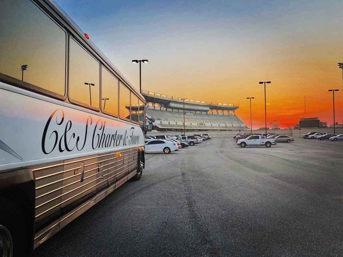 When your two loves meet each other #Business+#AlmaMater 
@ASUHornetNation🐝 ❤️
<a href="/CrawfordCharter/">C&S Charter & Tours</a> 🚍❤️