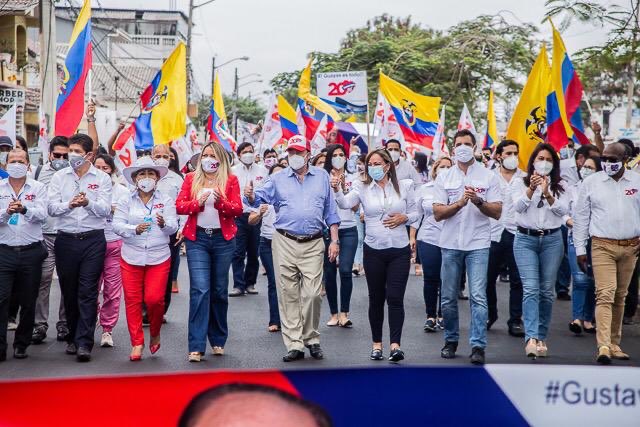 GustavoLarreaSi's tweet photo. Agradecido siempre con #Guayaquil. Su acogida y calidez nos demuestran que #SíEsPosible construir ese #Ecuador de lucha, compromiso y fe. Un país que se levanta por su pueblo, desde nuestras raíces.

#GustavoLarreaPresidente
#GustavoYAlexandraSí https://t.co/XhOSDjUZfq