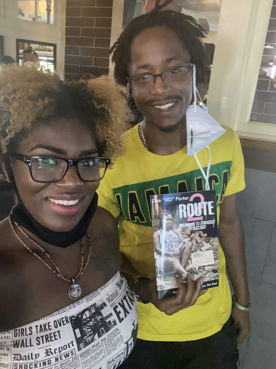 LILDonAIR's tweet photo. Went to drop off my book at South Dallas Cafe and the line was damn near out the door! One time for black owned businesses thriving!! #Route2Book link in my bio https://t.co/XtUSkkTv6Z