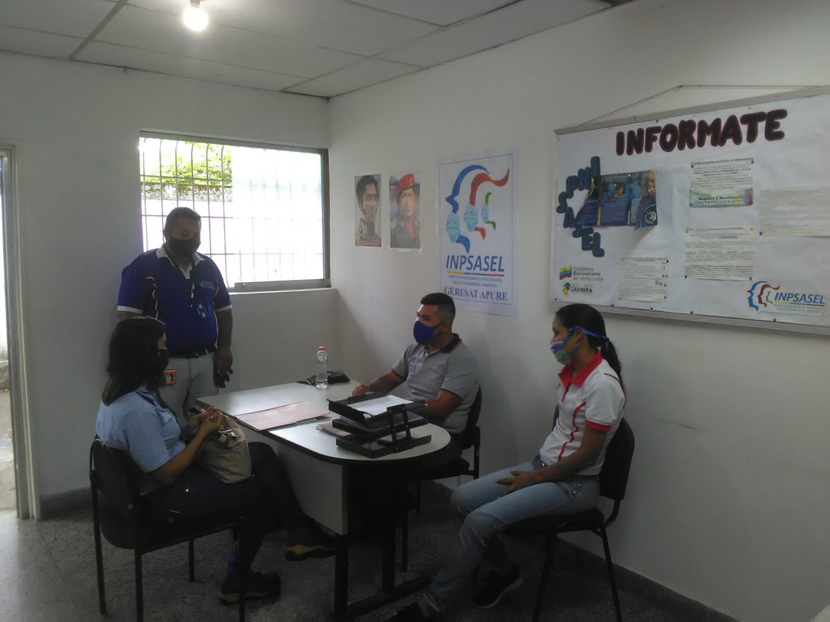 InpsaselA's tweet photo. Desde nuestra Geresat, el equipo de trabajo emanando información para la gestión de la salud y seguridad laboral en los centros de trabajo. ¡Por la Defensa de la Vida y la Salud en el Trabajo! @NicolasMaduro @eduardopiate2 @geovannireuma @Inpsasel_vzla https://t.co/KP0SMykC5w
