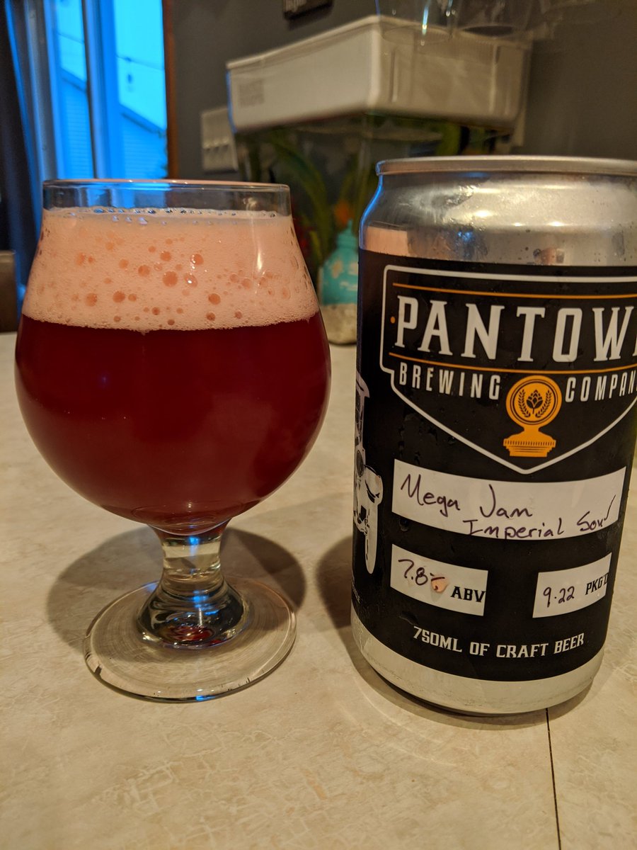 A few local #craftbeers this weekend. Oktoberfest and Stoned in Paradise mango milkshake IPA from <a href="/badhabitbeer/">Bad Habit Brewing Co</a>, and Mega Jam imperial sour from <a href="/PantownBrewing/">Pantown Brewing</a>. They're all tasty in their own respect, but the Mega Jam is phenomenal! Cheers! 🍻🍻
