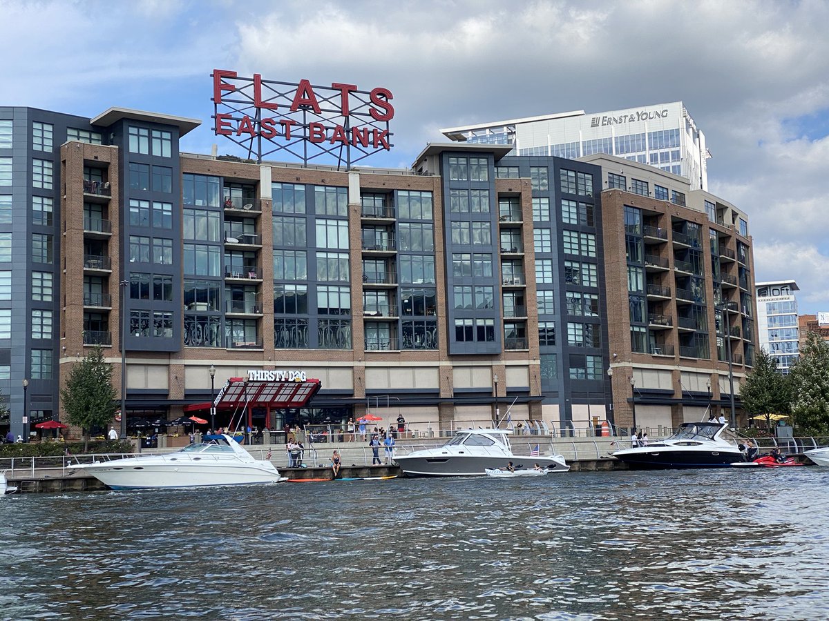 The  #FlatsEastBank and West Bank were both busy, with all the patios filled and boats galore! – bei  The Flats