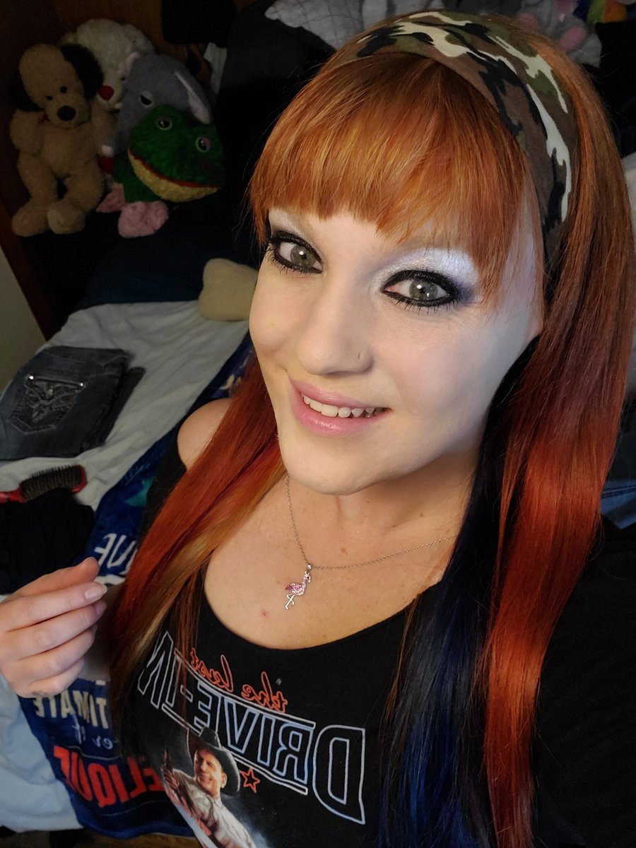 Sinnful_Redhead's tweet image. Got my hair done today, wearing my Last Drive-In shirt, and going out for drinks with a friend tonight. No worries, I got my Jason mask in my purse. Lol
#MutantFam 
#killersaturday 
#HorrorFam 
#horrorcommunity