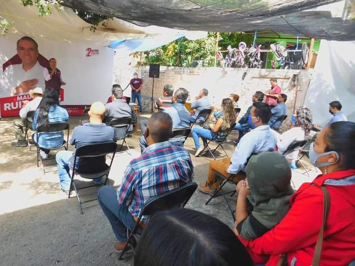 mauricioruizo's tweet photo. Hoy acudí al #Distrito4Local para rendir mi #SegundoInformeLegislativo con vecinos de #Menchaca y #Peñuelas con los cuales tuve la oportunidad de compartir reflexiones sobre las necesidades que se tienen en esta zona del Municipio de #Querétaro.
#MauDiputadoDeLaGente https://t.co/OzXd5FISN0