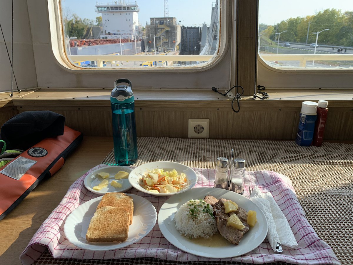 CaptainJ_A_C's tweet photo. My #ShipDuJour was the #LakeOntario. It was another beautiful day in the @wellandcanal! Traffic was light, so we had a good run. Supper was delicious, and the @macanudo Ascot Cafe was the #PerfectDessert. 😉
#FoodOnShips #MarinePilotLife https://t.co/KyCDLO0Pbf