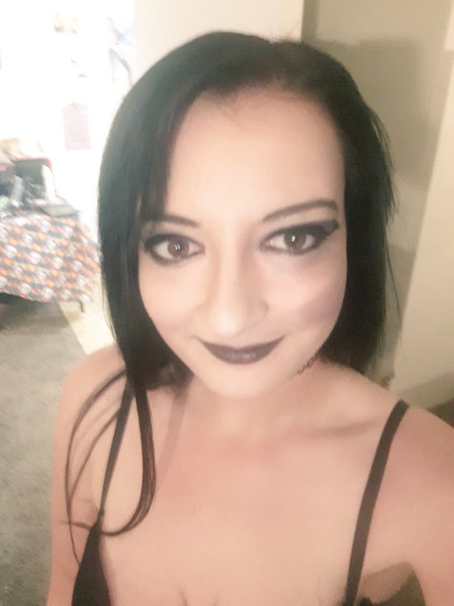 It's getting closer to my favorite time of the year 🖤 #sarashangrila #babesoftwitter #pornhub #enchantress<a href="/tag/pornhub"class="tags"><span>#pornhub</span></a><a href="/tag/alternativeporn"class="tags"><span>#alternativeporn</span></a><a href="/tag/gothporn"class="tags"><span>#gothporn</span></a><a href="/tag/enchantress"class="tags"><span>#enchantress</span></a>