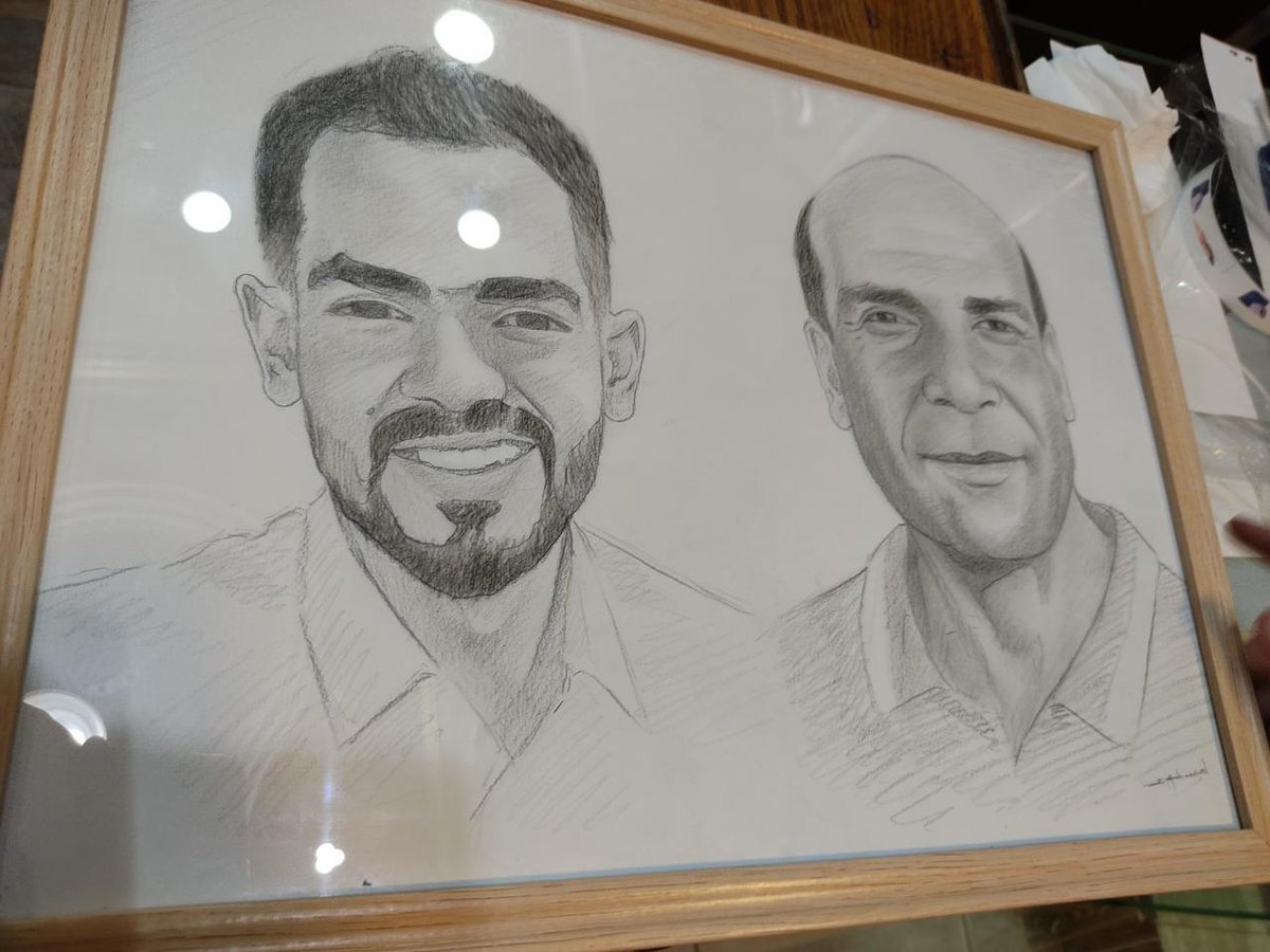 Osmaan74's tweet photo. مش لاقي اي كلام اوصف بيه جمال الهديه دي بالنسبالى والله ، انا عندي اخوات بالدنيا كلها ❤ 
تلسم ي اخويا ع الهديه دي 
@3looloo74 @oo_tekoo  
الله يرحمك يا ابويا ❤ https://t.co/syN6LlSXhF