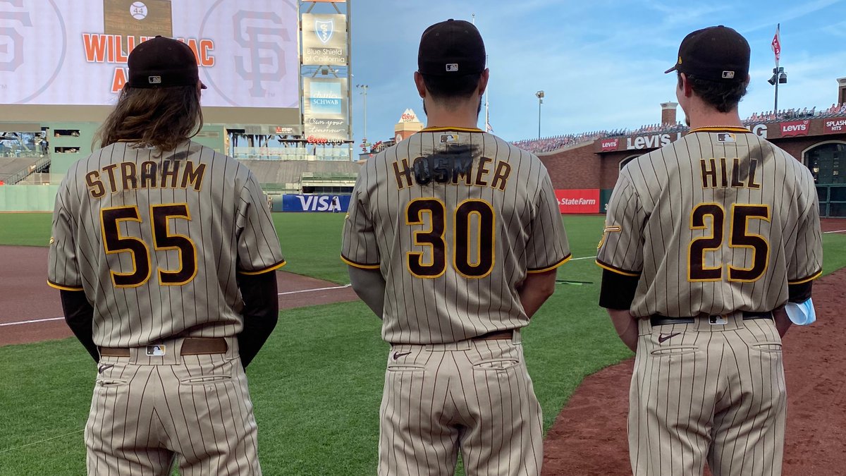 Giving Gordo a San Diego salute 👏