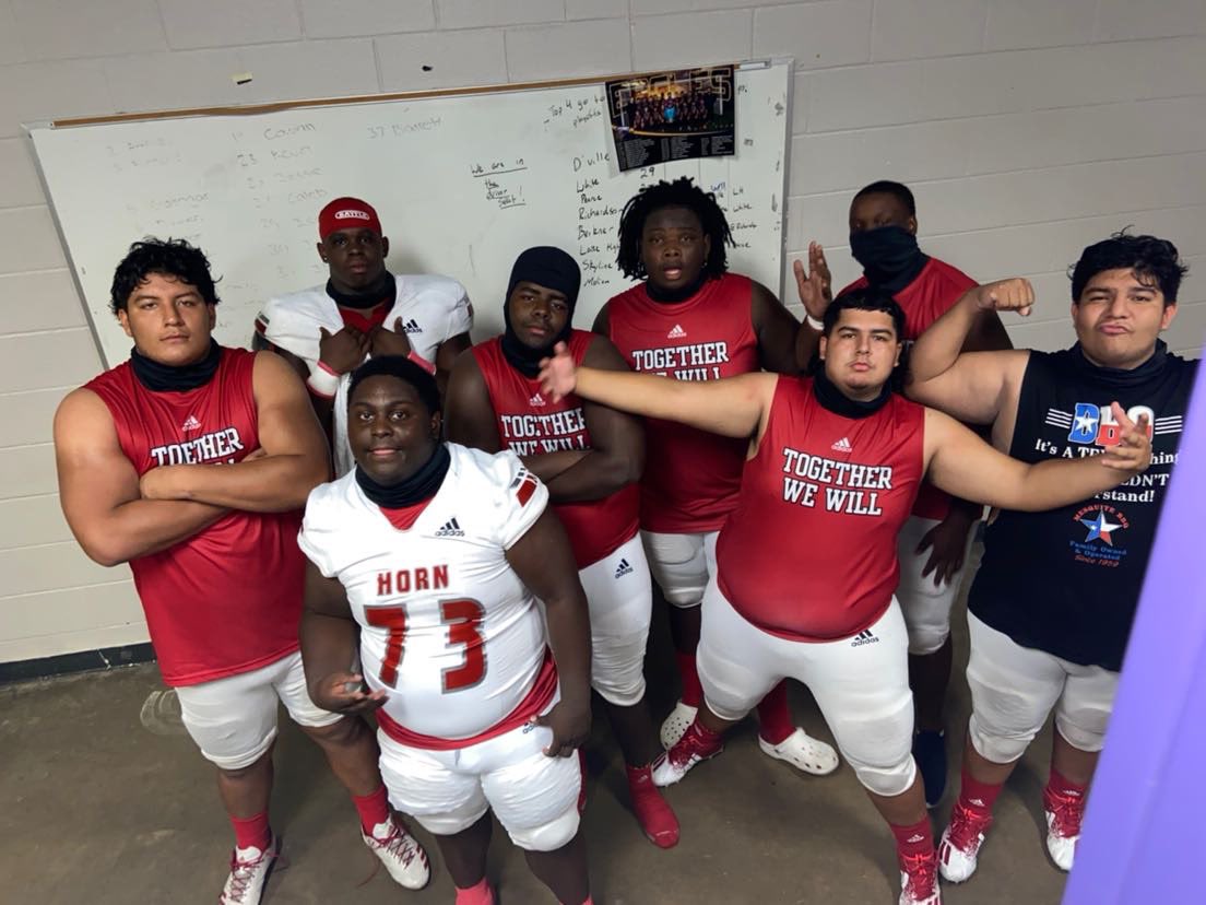 “It starts up FRONT “ love being in the TRENCHES with my boys 🦍 ❗️❗️