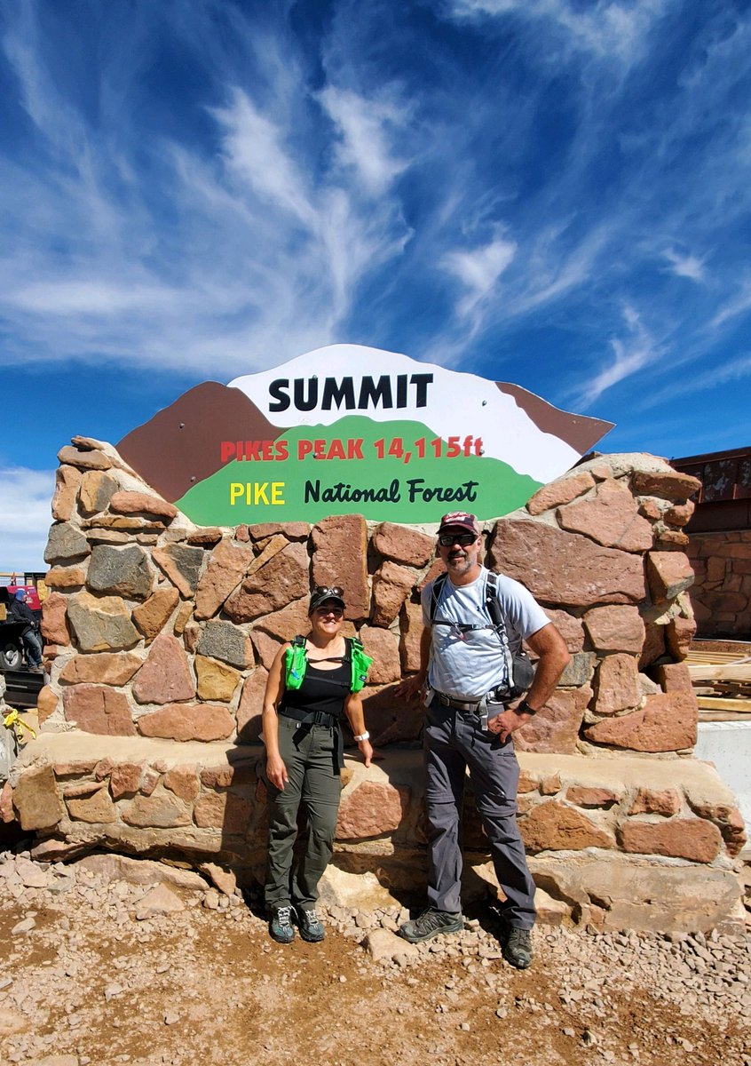 BirkieJohn's tweet photo. Hiked Pikes Peak Thursday with #judgeannika OMG! #firstfourteener #1st14er #first14er planning the next one. https://t.co/gt6XPm28pS