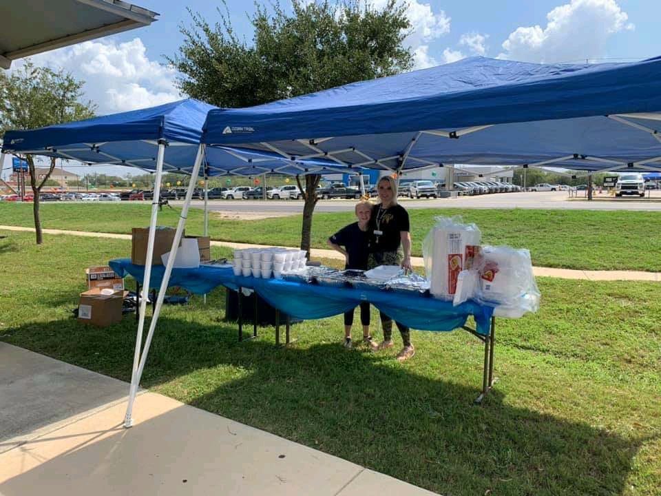 RelentlessGabe's tweet photo. Very successful “Let There Be Gold” BBQ Event at our AT&amp;T TX Pleasanton store! They raised a total of $1,800 in donations to help fight childhood cancer!🎗@FarisFoundation @PrimeComms @fvirani1 @AkbarPRIME1 @shanemcrowder @mitchnelson https://t.co/uY5FnraH2U