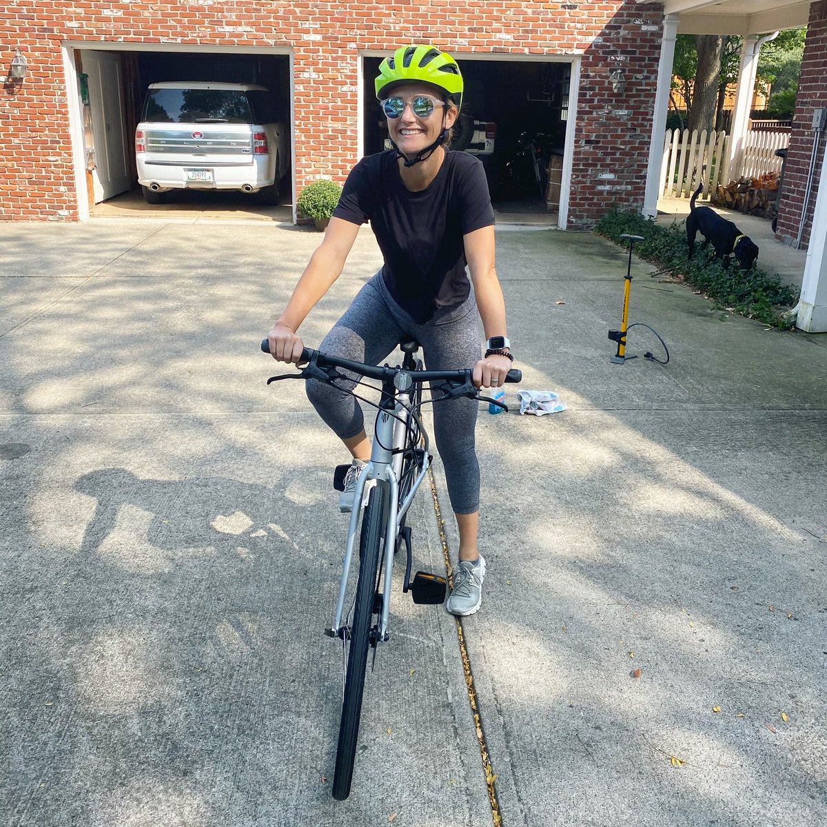 mmohrfeld94's tweet photo. Can’t wait to commute to school with my new ride! @The_Bike_Line thanks for the help today! 🚲🤗💯 https://t.co/8N89rh56g2