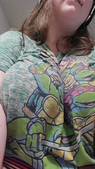 Cum hang out 😘 #chaturbate #camgirl #onlyFans https://t.co/9UsUvBXqTm https://t.co/eBohYCq9aF<a href="/tag/chaturbate"class="tags">#chaturbate</a><a href="/tag/camgirl"class="tags">#camgirl</a><a href="/tag/onlyfans"class="tags">#onlyFans</a>