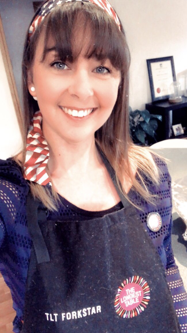 DrSarahBoyle's tweet photo. All ready to go for our @TheLongestTable today! π΄πΊπΈπ
#ForkInTheUSA #ForkCancer #BiteToFight https://t.co/duDSTJEjDS