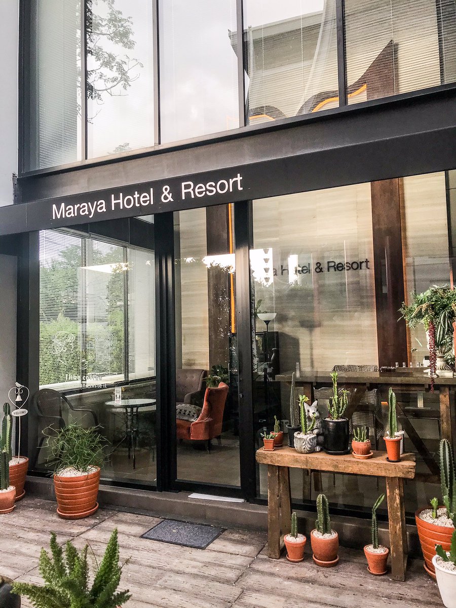 Marayaresort's tweet photo. Good morning from Maraya Hotel &amp; Resort. Riverside boutique resort in the city of Chiang Mai. 

Book now and get up to 45% off at +6653812121 or e-mail reservation@marayaresort.com

https://t.co/Ybw1BnhGdU

#goodmorning #holiday #promotion #specialoffer #chiangmai #thailand https://t.co/gtzF3iHfv4